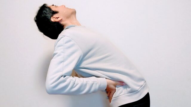 腰痛を悪化させる生活習慣とは？日常で気をつけたいポイント