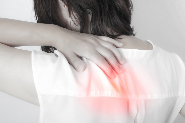 肩こりの原因とは？日常生活で起こりやすい理由を解説